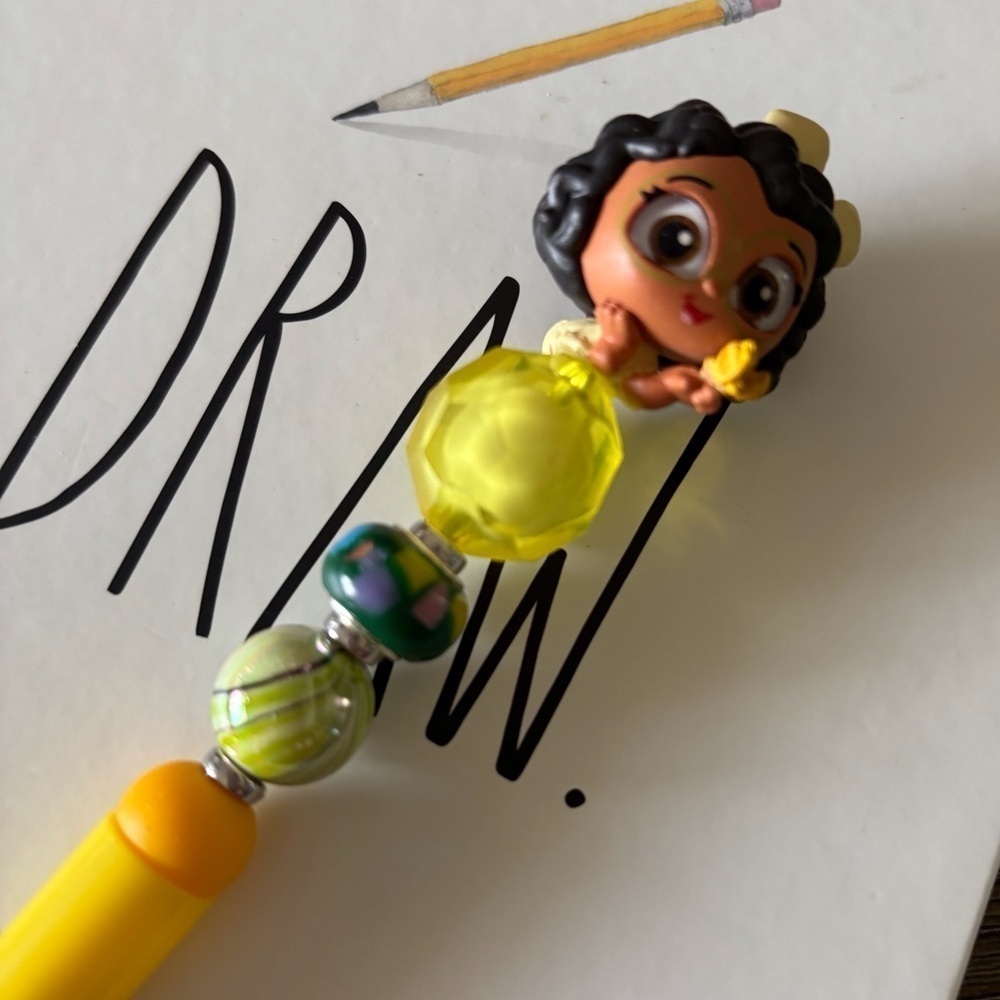 Disney Doorables: Encanto: Mirabel kid handmade beaded pen